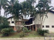 SOBRADO COM 6 SUÍTES DENTRO DE CONDOMINIO FECHADO