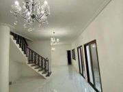 Sobrado com 8 dormitórios à venda, 382 m² por R$...