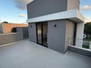Sobrado com Ático e terraço, 03 quartos c/suíte em...