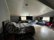 Sobrado com cinco dormitórios, duas suítes e piscina no...