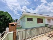 Sobrado com dormitórios amplos, escritório com entrada...