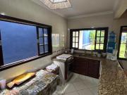 Sobrado com Edicula á Venda no Centro de Ubatuba