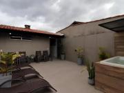 Sobrado com elevador e 02 Quartos à venda, 194m² por R$...