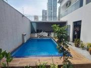 Sobrado com piscina 400 metros da Praia