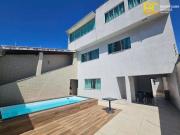 Sobrado com Piscina, 6 dormitórios, garagem para 7...