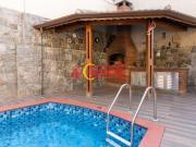 Sobrado com piscina