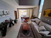 SOBRADO COM PISCINA E ÁREA GOURMET À VENDA NO CONDOMÍNIO...