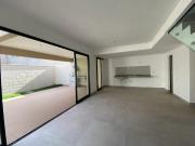 Sobrado com piscina e espaÃ§o gourmet 3 suites + office