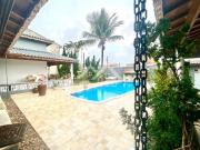 Sobrado com piscina tendo 4 suítes 1 suíte ampla com...