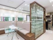 Sobrado com ponto comercial – versatilidade e...