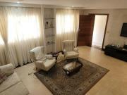 Sobrado Com uma área total de 160m² e 297m² de área...