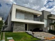 Sobrado condomínio 4 quartos 4 suites Jd valência