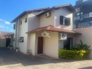 Sobrado de 138 m2 em condomínio fechado com 3 quartos...