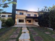 Sobrado de 140 m² com 03 quartos à venda por R$...