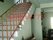 Sobrado de 185m² com 4 quartos