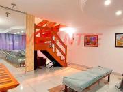 Sobrado de 195m² com 3 quartos