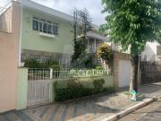 Sobrado de 225 mts², 03 dormitórios, 01 suíte, 4 vagas,...