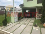 Sobrado de 241m² com 4 quartos
