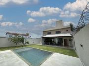 Sobrado de 249 m² com 04 suítes à venda por R$ 2.150.000...