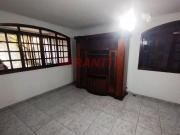 Sobrado de 253m² com 4 quartos