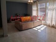 Sobrado de 265m² com 4 quartos