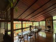 Sobrado de 350m² com 3 quartos