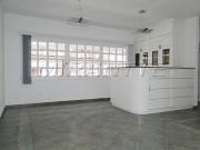 Sobrado de 360m² com 4 quartos