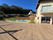 Sobrado de 380m² com 3 quartos