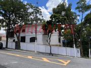 Sobrado de 385m² com 4 quartos