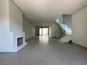 Sobrado de 3 dormitórios com 2 suites, churrasqueira e...