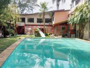 Sobrado de 407m² com 3 quartos