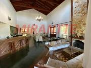 Sobrado de 433m² com 4 quartos Sobrado de 433m² com 4 quartos