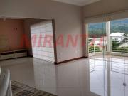 Sobrado de 447m² com 4 quartos