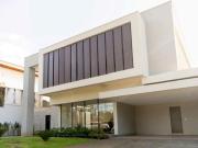 Sobrado de 450 m² com 04 suítes à venda por R$ 4.800.000...