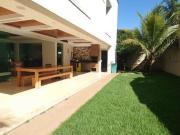 Sobrado de 480 m² com 04 suítes à venda por R$ 3.600.000...