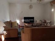 Sobrado de 4 quatro dormitórios, sendo 1 um suíte. Loc...