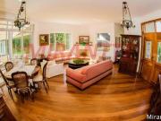 Sobrado de 516m² com 4 quartos