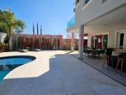 Sobrado de 523m² com 4 quartos