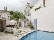 Sobrado de 525 mts², 5 dormitórios, 6 vagas, com...