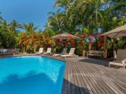 Sobrado de 588m² com 7 quartos