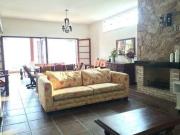 Sobrado de 715m² com 5 quartos