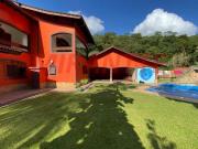 Cond. fechado de 800m² com 4 quartos