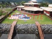 Sobrado de 900m² com 4 quartos