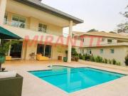 Sobrado de 900m² com 5 quartos