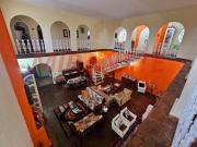 Sobrado de 950m² com 5 quartos