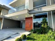 Sobrado de altíssimo padrão em condomínio fechado