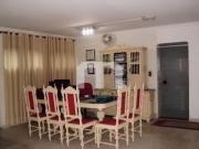 Sobrado de alto padrÃ£o com 3 pisos, sendo 3 suÃtes