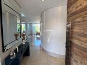 Sobrado de Alto Padrão com 4 Suítes em Condomínio Clube...