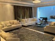 Sobrado de Alto Padrão com 5 Quartos para Comprar, 305m²...