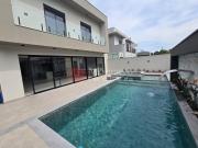 Sobrado de alto padrão em condomínio à venda no Costa...